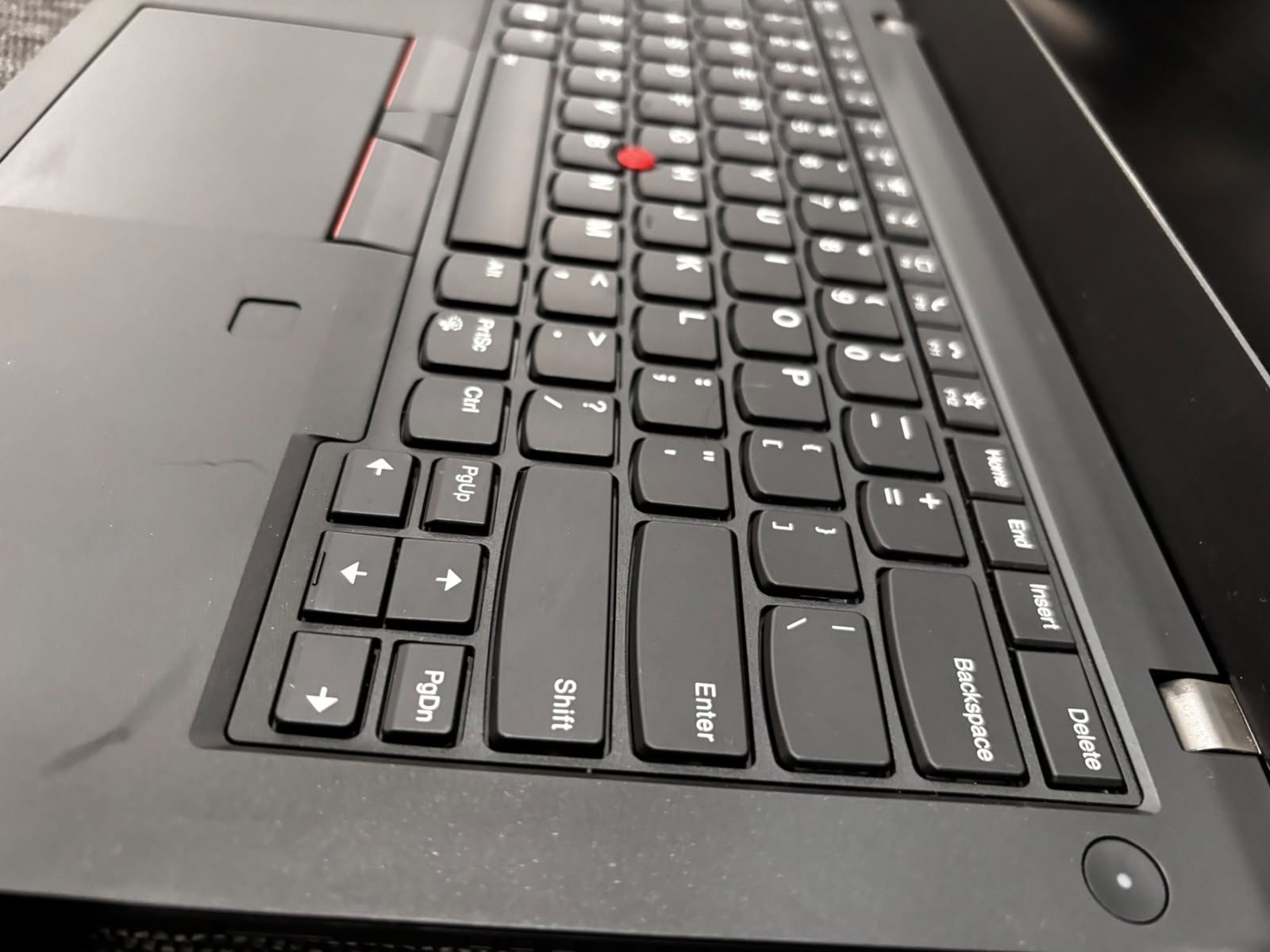 T14S AMD R5 PRO 4650 8GB/256GB
